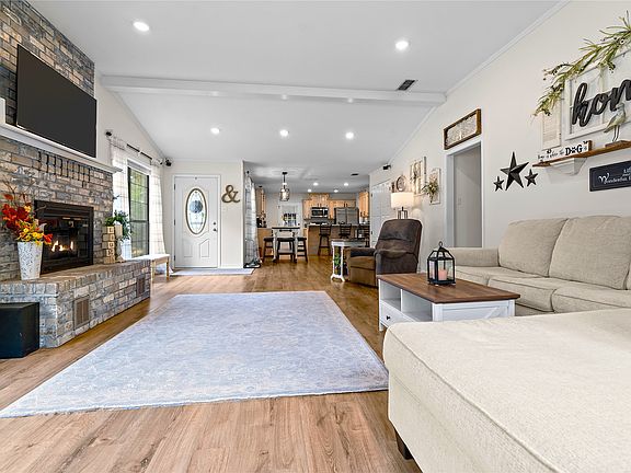 2nd image of 176 Woodside Ln