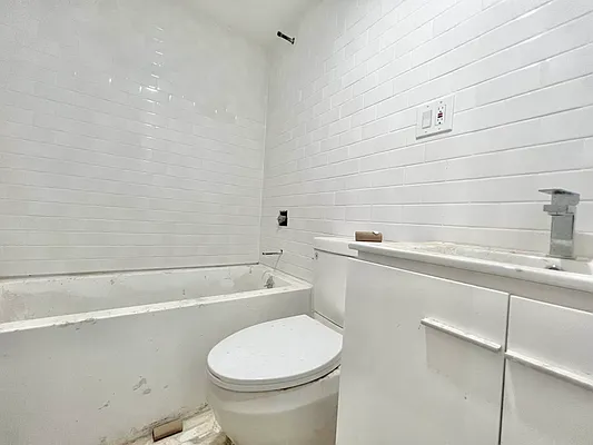 Rented by Doorway NYC, LLC | media 12