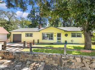 1306 E 18th St, The Dalles, OR 97058