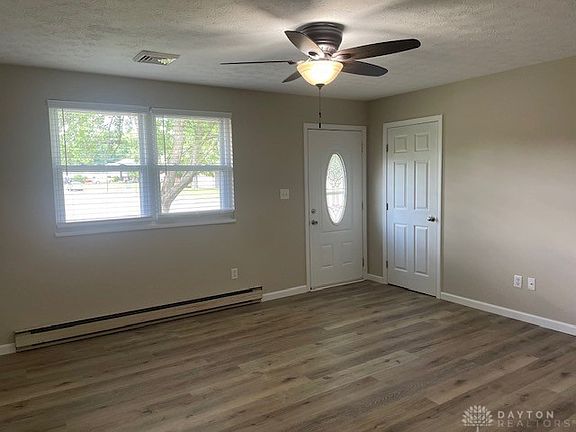 3rd image of 713 Katherine Ave