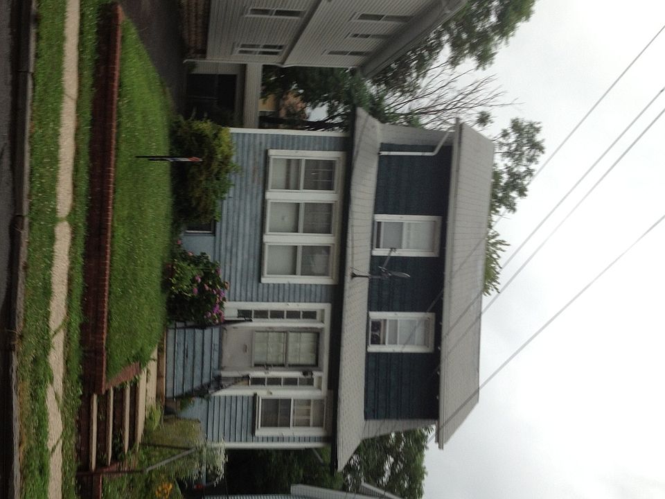 1st image of 215 Vermont Ave