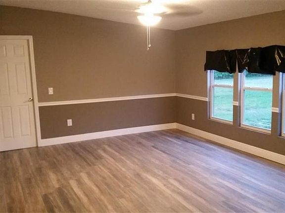 5th image of 216 Creekwood Run