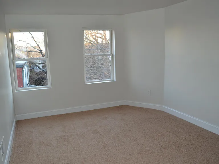 1705 E Lanvale St — Photo 5