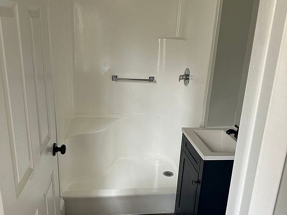 5th image of 607-609 Northampton St #609-6