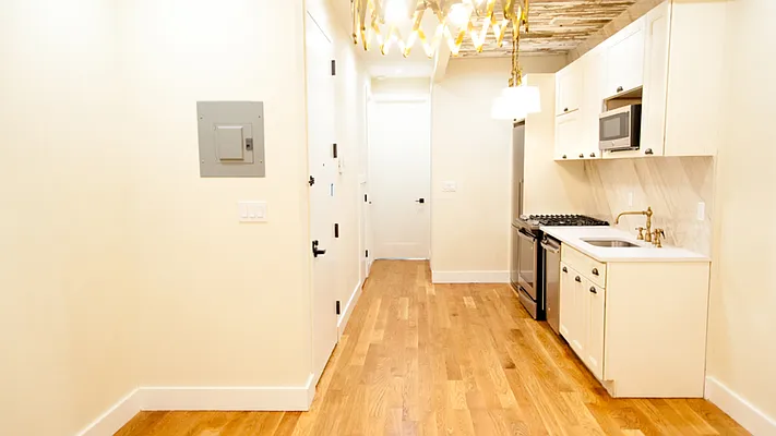 Rented by Nooklyn NYC LLC | media 37