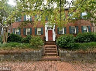 909 E St SE, Washington, DC 20003