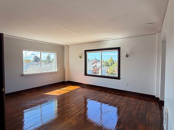 4th image of 530 Emerson Ave APT 301