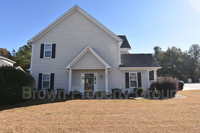 3 bed, 3.0 bath, 1555 sqft, $1,650 — Photo 2
