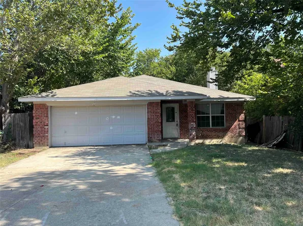 8116 Albert St, White Settlement, TX 76108
