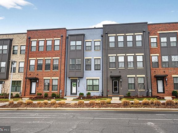 2nd image of 13010 Hattontown Sq