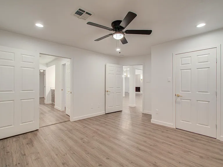523 Brandon Rd — Photo 16