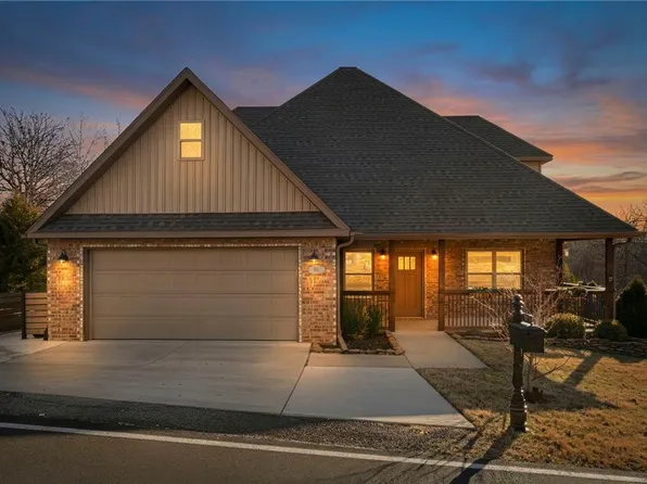 96 Witherby Dr, Bella Vista, AR 72714