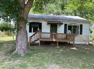 1453 13th St, Cottage Hills, IL 62018