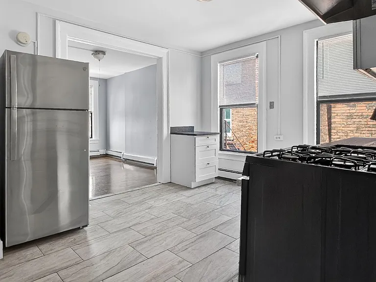 33 Howe St #35 — Photo 21