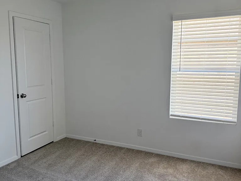 1609 E Gary St — Photo 20