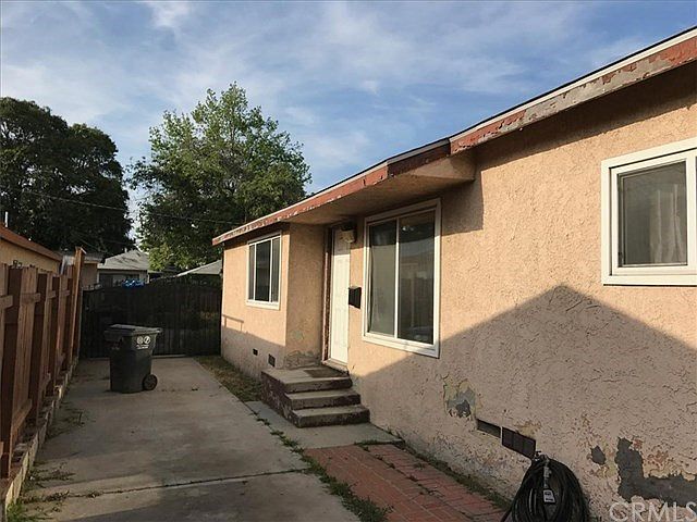2nd image of 2127 E San Vincente St