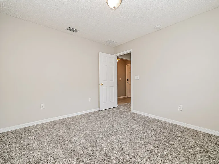 11025 Whittney Chase Dr — Photo 12