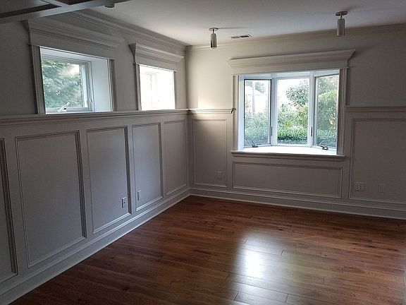 4th image of 265 Main St