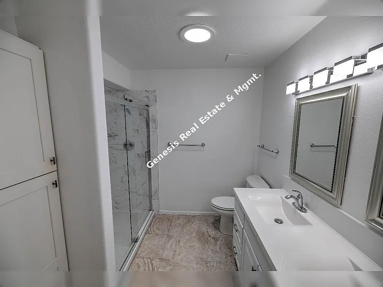 10019 N Roxbury Dr — Photo 11