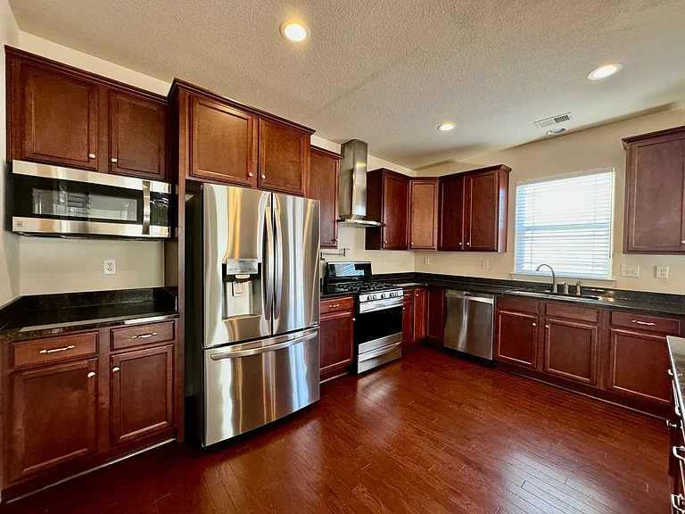 1532 Drumheller Dr — Photo 14