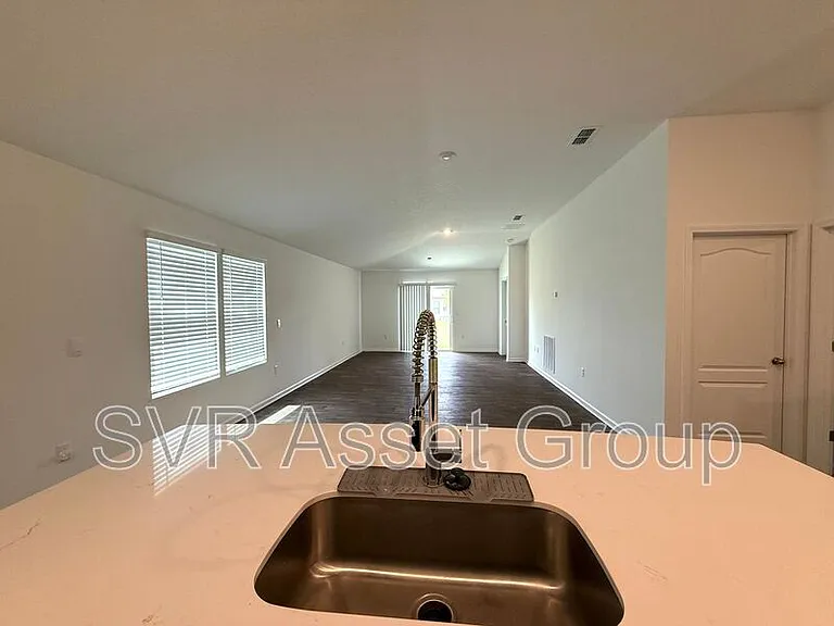 4282 Evening Primrose Dr — Photo 9