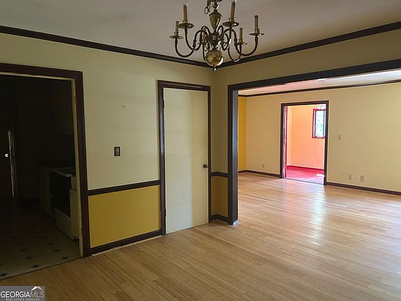 2nd image of 50 Le Parc Fontaine