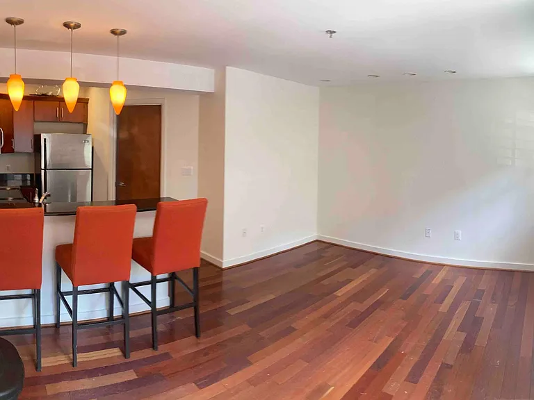 1512 Marion St NW #101 — Photo 4