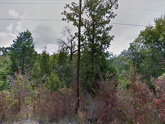2nd image of 230 Oak Hills Dr