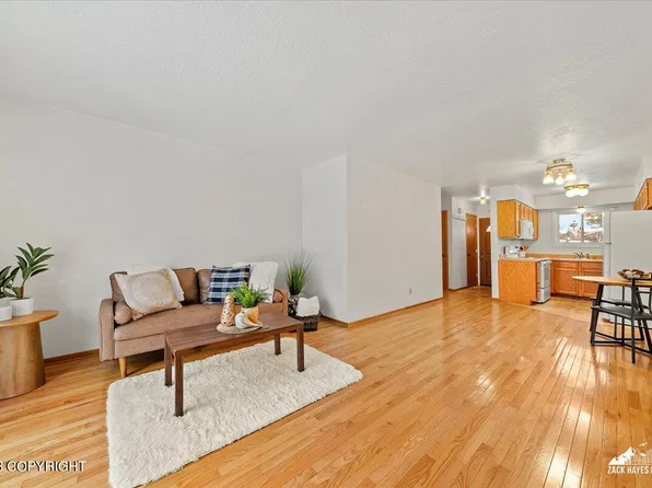 3209 Doil Dr, Anchorage, AK 99507