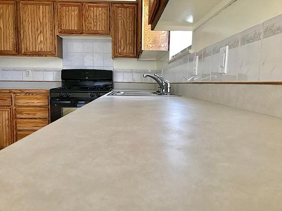 5th image of 3112 E Woodland Dr