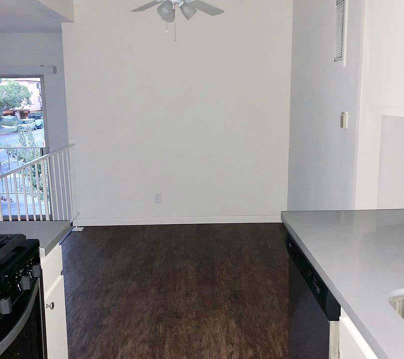 1st image of 828 Arizona Ave APT 6