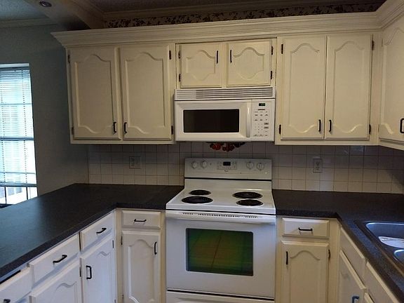 4th image of 1417 Copper Ridge St