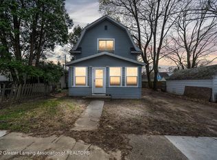 812 Kenwood Ave, Lansing, MI 48910