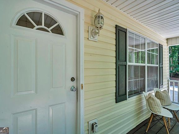 3rd image of 531 Starling Dr