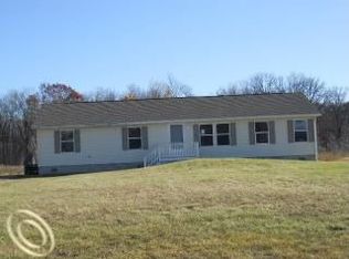 24055 Carleton West Rd, Belleville, MI 48111