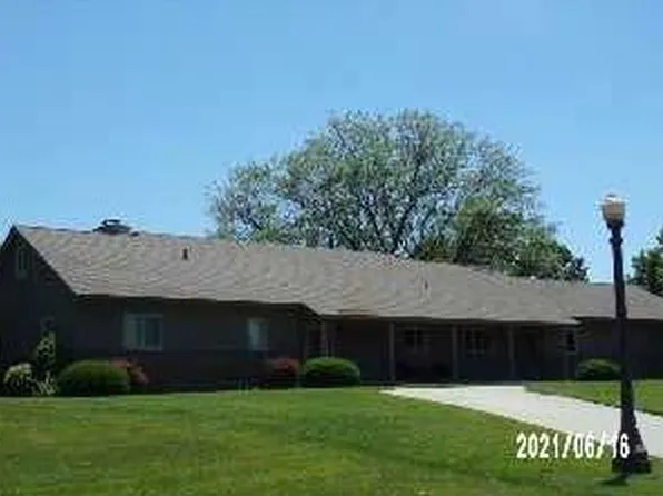 1423 W Highland Dr, Concordia, KS 66901