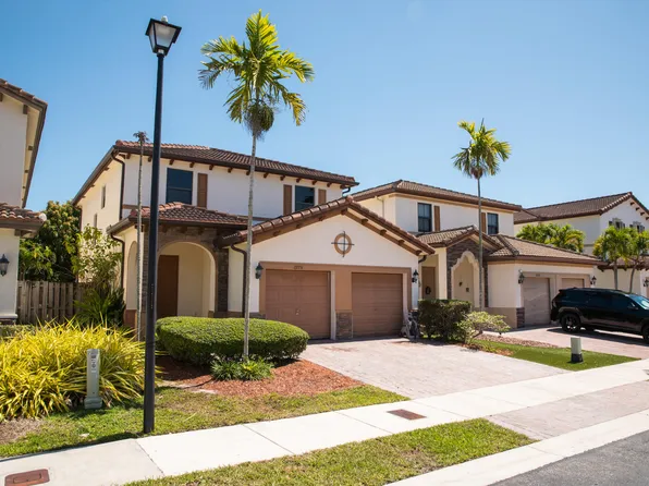 22751 SW 92nd Place, Cutler Bay, FL 33189