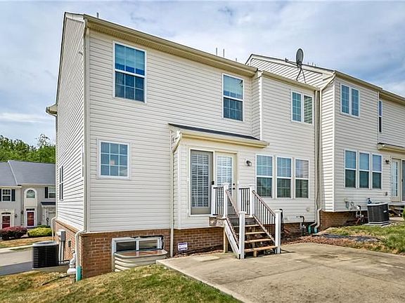 5th image of 95 Kensington Dr