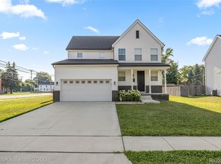 215 Clinton St, Romeo, MI 48065