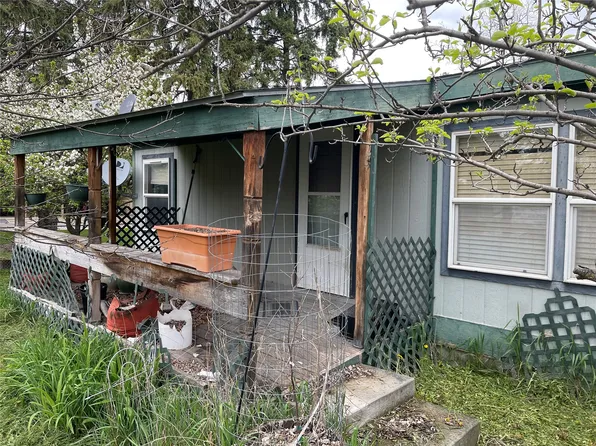 306 Ryan St, Plains, MT 59859