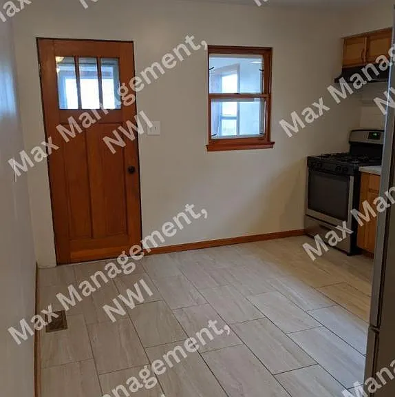 4232 Drummond St #1 — Photo 8