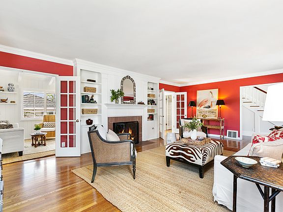 5th image of 2166 Las Lunas St