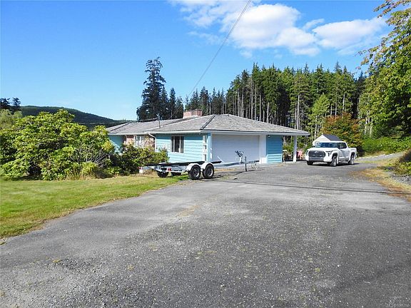 2nd image of 556 Coal Harbour Rd