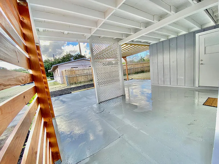 782 Hillview Dr — Photo 6