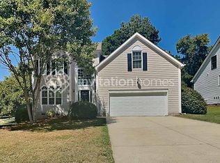 6822 Elmstone Dr, Charlotte, NC 28277