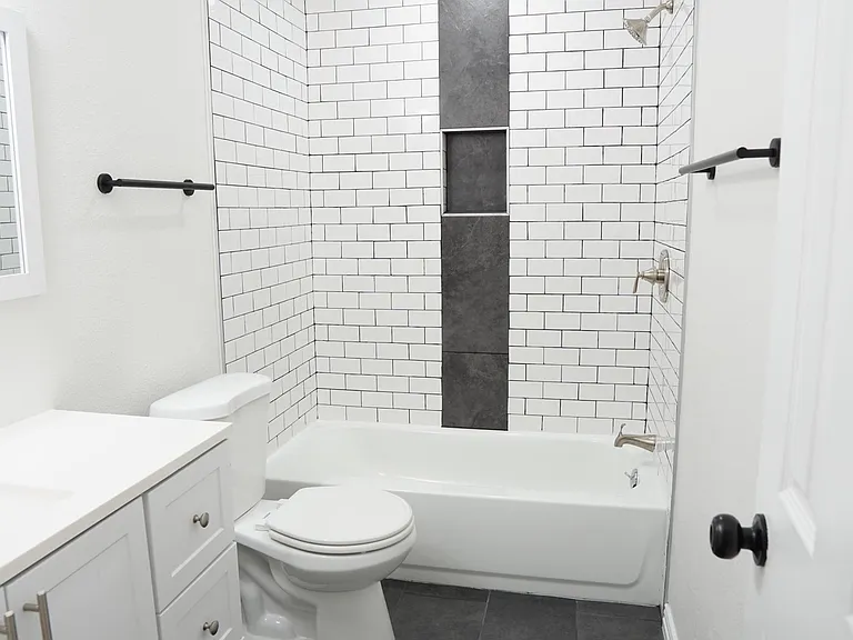 6033 Frontier Ln — Photo 11
