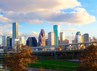 2103 Lee St, Houston, TX 77026