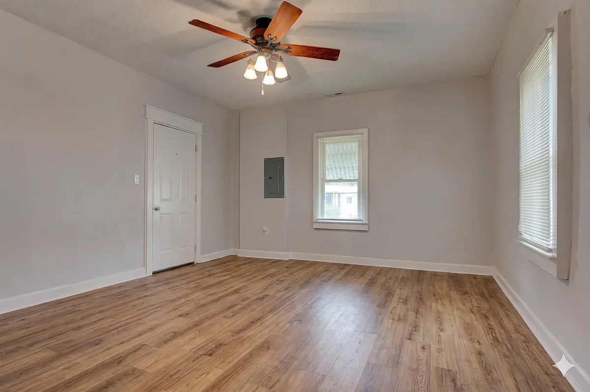 Building Photo - 307 Harrison Ave #1