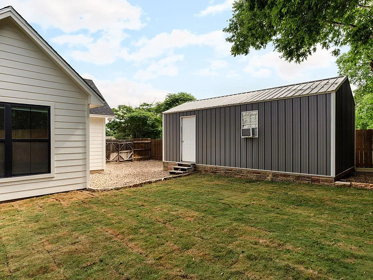 402 E Ash Dr — Photo 29