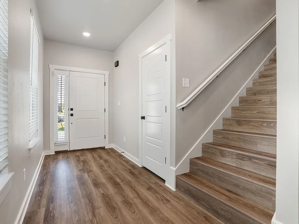 Birdmaster Drive Residences